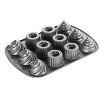 Nordic Ware Cast Aluminium Filled Cupcake Bundt Pan