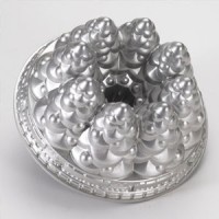 Nordic Ware Cast Aluminium Holiday Tree Bundt Pan